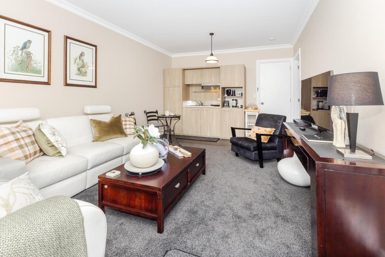 Sweet Magnolia 1 Or 2 Bedroom Suite St Kilda Cambridge With Complimentary Continental Breakfast Esterno foto