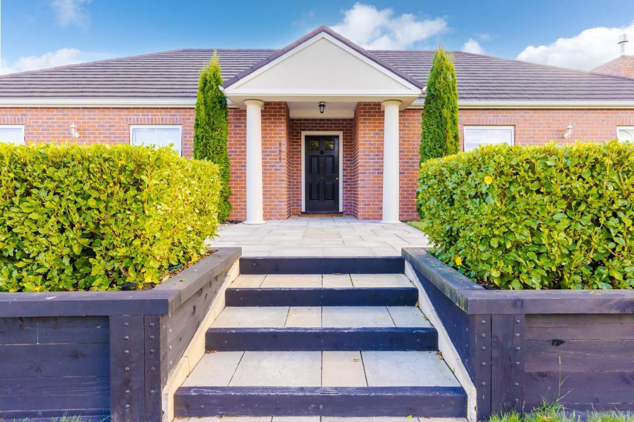 Sweet Magnolia 1 Or 2 Bedroom Suite St Kilda Cambridge With Complimentary Continental Breakfast Esterno foto