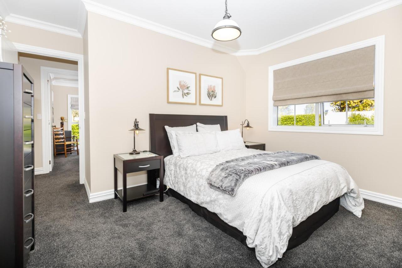 Sweet Magnolia 1 Or 2 Bedroom Suite St Kilda Cambridge With Complimentary Continental Breakfast Esterno foto