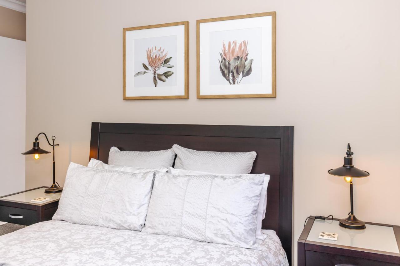 Sweet Magnolia 1 Or 2 Bedroom Suite St Kilda Cambridge With Complimentary Continental Breakfast Esterno foto